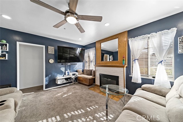 Detail Gallery Image 2 of 34 For 863 W J St, Ontario,  CA 91762 - 3 Beds | 1 Baths