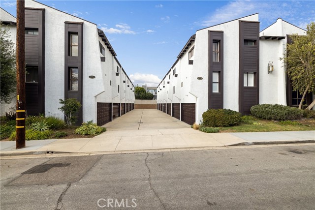 2609 Nelson Avenue, Redondo Beach, California 90278, 2 Bedrooms Bedrooms, ,1 BathroomBathrooms,Residential,Sold,Nelson,SB21204814