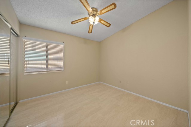 Detail Gallery Image 12 of 20 For 43815 Silver Bow Rd, Lancaster,  CA 93535 - 3 Beds | 2 Baths