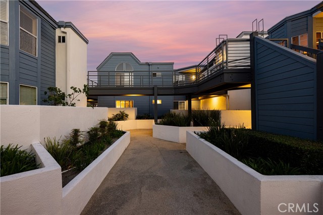 Detail Gallery Image 26 of 39 For 4713 E 4th, Long Beach,  CA 90814 - 2 Beds | 2 Baths