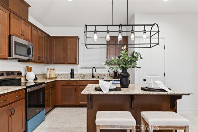 Detail Gallery Image 8 of 32 For 230 Montage Dr, Merced,  CA 95348 - 4 Beds | 2/1 Baths