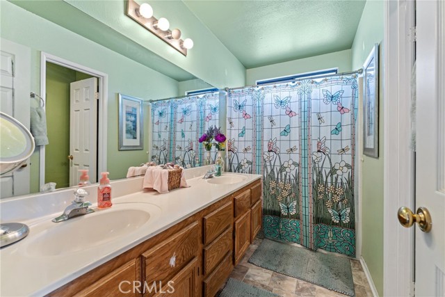 Detail Gallery Image 18 of 34 For 2323 Golden, Lancaster,  CA 93536 - 4 Beds | 3 Baths