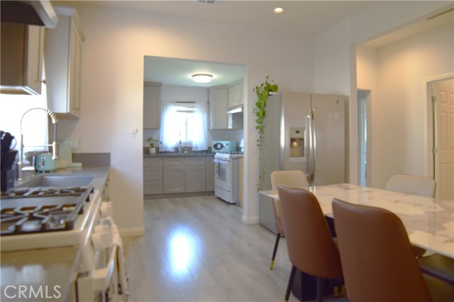 2746 W 14th Street, Los Angeles CA: https://media.crmls.org/medias/f2e1ef6c-041b-40bb-8a14-4d1a91ffc379.jpg