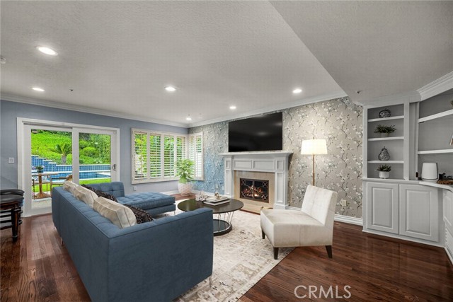 Detail Gallery Image 10 of 37 For 24441 Indian Hill Ln, West Hills,  CA 91307 - 3 Beds | 3 Baths