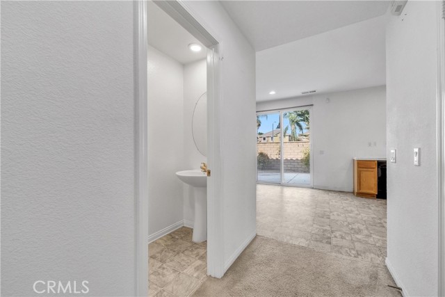 Detail Gallery Image 9 of 49 For 4563 Nicole Way, Riverside,  CA 92501 - 4 Beds | 2/1 Baths