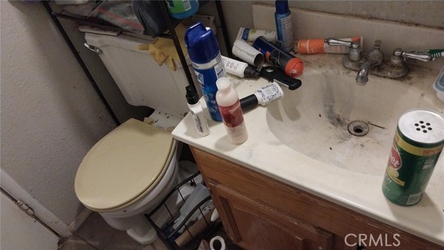 982 E Barnard Street, Blythe CA: https://media.crmls.org/medias/f2e28e5b-4403-4a70-a861-c1285609feef.jpg