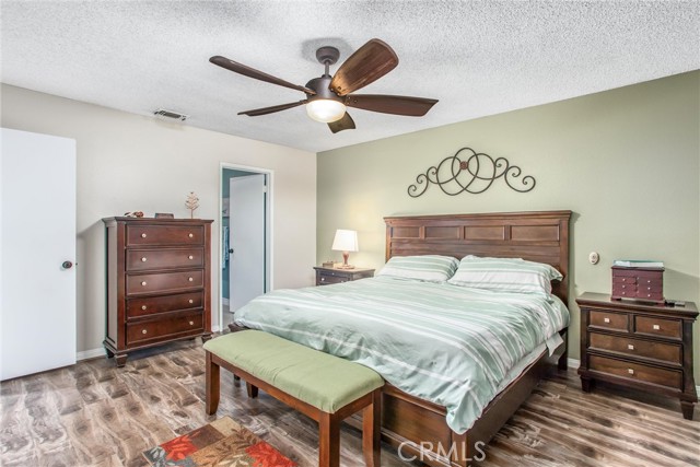 6967 Mountain Avenue, Highland CA: https://media.crmls.org/medias/f2e2b429-493c-41dd-a1fa-9574f9037303.jpg