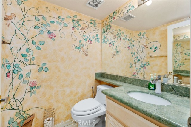 Detail Gallery Image 28 of 38 For 1557 Fairway Oaks Ave, Banning,  CA 92220 - 3 Beds | 2/1 Baths