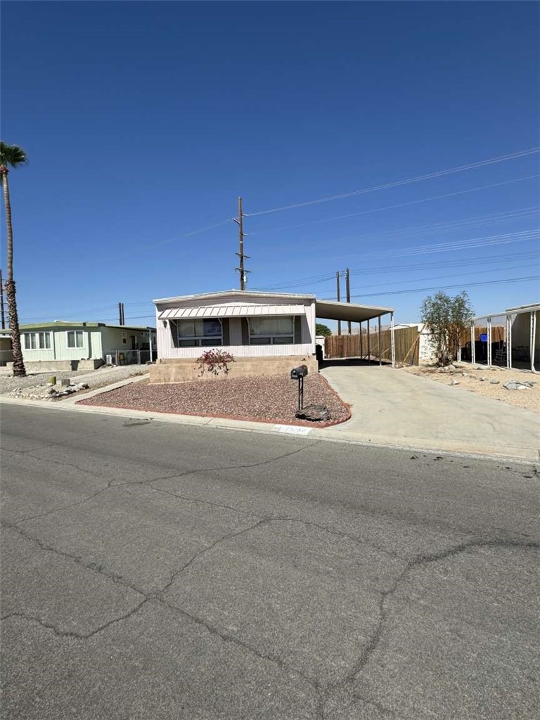 Detail Gallery Image 2 of 4 For 73250 Colonial Dr, Thousand Palms,  CA 92276 - 2 Beds | 2 Baths