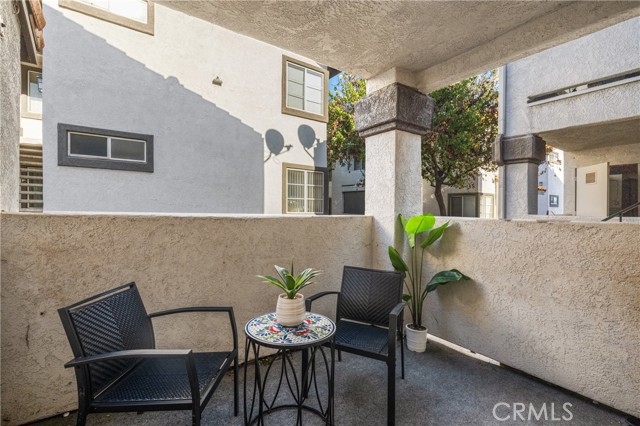 Detail Gallery Image 8 of 31 For 16377 Lakeshore 6k,  Lake Elsinore,  CA 92530 - 2 Beds | 2/1 Baths