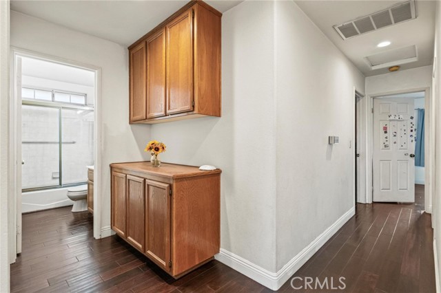 Detail Gallery Image 16 of 35 For 5048 W 121st St, Hawthorne,  CA 90250 - 4 Beds | 2/1 Baths