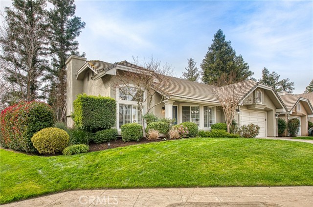 Detail Gallery Image 3 of 25 For 9225 N Bramwell St, Fresno,  CA 93720 - 3 Beds | 2 Baths