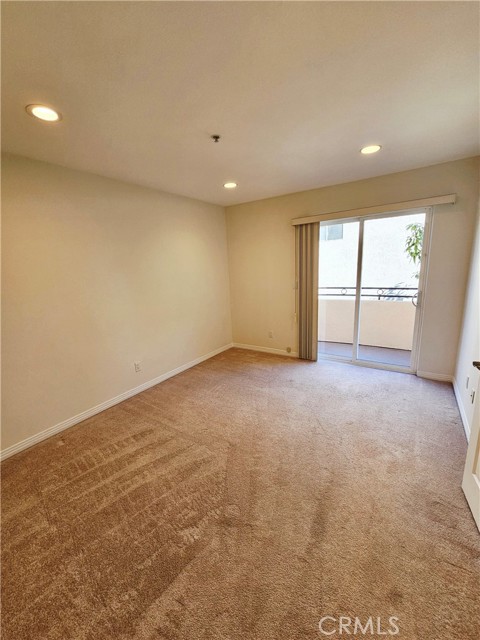 Detail Gallery Image 16 of 32 For 4732 Radford Ave #3,  Valley Village,  CA 91607 - 3 Beds | 3 Baths