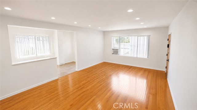 Front Image Thumbnail for CRSR26178593