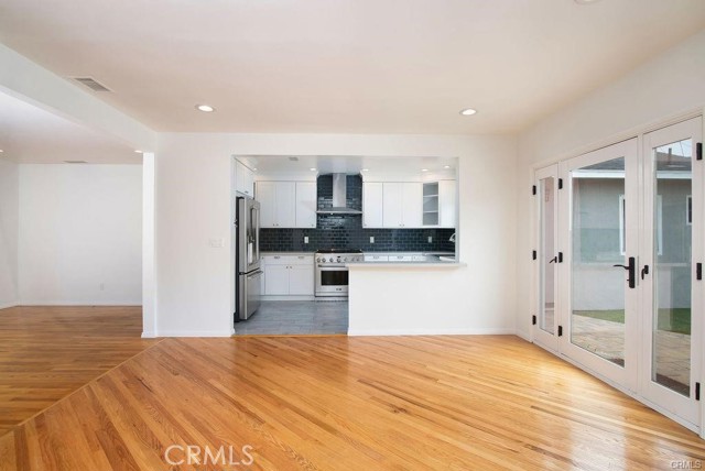 Image 12 of 31 For 3628 Lomina Avenue