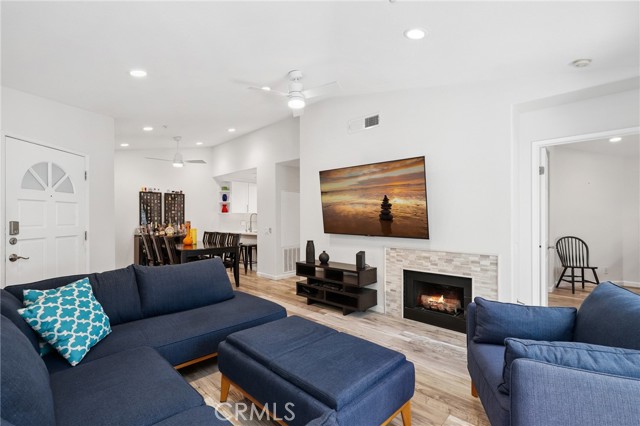 2960 Champion Way, Tustin CA: https://media.crmls.org/medias/f2e739fc-8d39-4247-a2dd-6b66359605c3.jpg