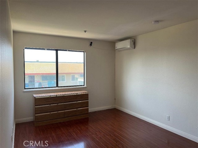 Image 13 of 27 For 321 Orange Avenue 306