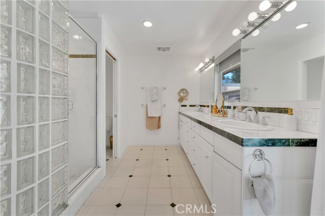Detail Gallery Image 33 of 49 For 406 Eucalyptus Dr, Redlands,  CA 92373 - 3 Beds | 2 Baths