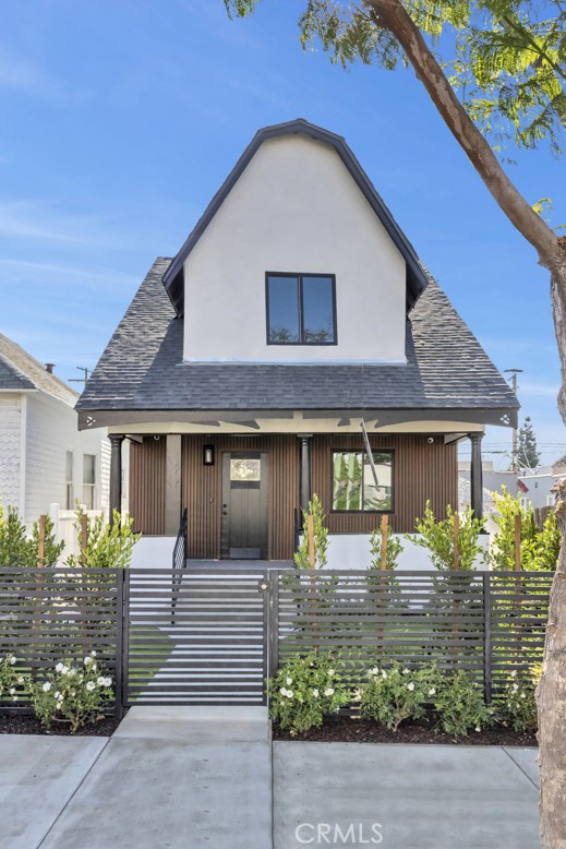 629 Olive Avenue, Long Beach CA: https://media.crmls.org/medias/f2ea406d-1999-4452-b8ae-2204ad59ec1d.jpg