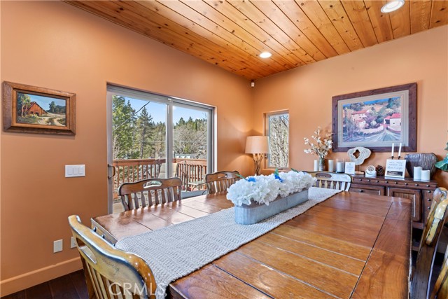 Detail Gallery Image 9 of 54 For 756 Brentwood Dr, Lake Arrowhead,  CA 92352 - 3 Beds | 3 Baths