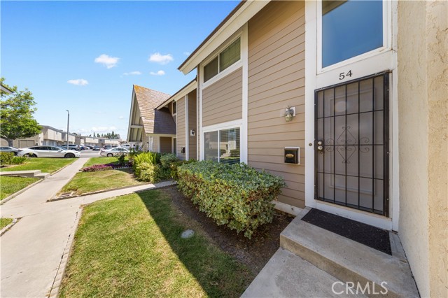 54 Kazan Street, Irvine CA: https://media.crmls.org/medias/f2ea53f5-1f13-420a-b9f5-55592ff37833.jpg