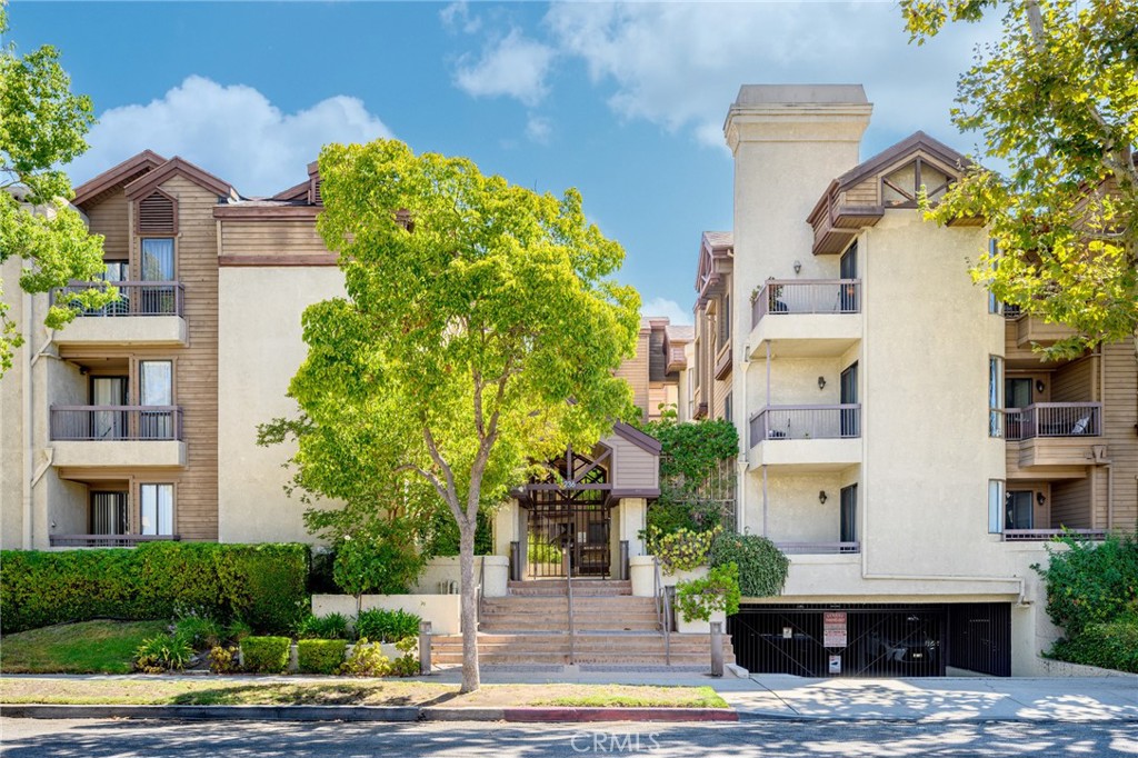 236 N Louise Street #109
