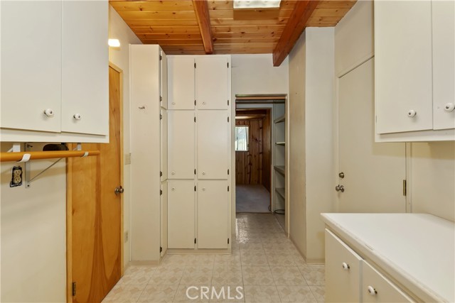 33469 Squirrel Drive, Green Valley Lake CA: https://media.crmls.org/medias/f2eab421-567b-4b2b-aa99-f838a777e0ab.jpg