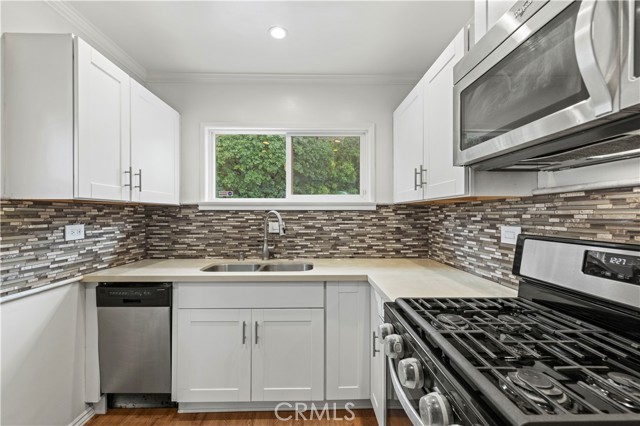 Detail Gallery Image 12 of 39 For 65 Grace Terrace, Pasadena,  CA 91105 - 3 Beds | 2 Baths