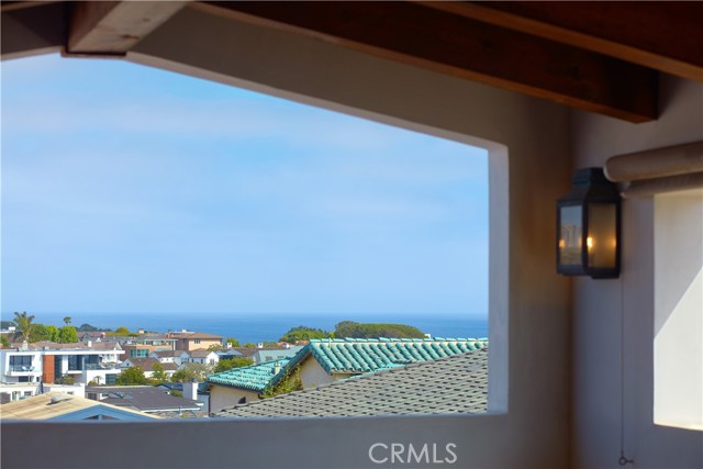 235 Poppy Avenue, Corona del Mar CA: https://media.crmls.org/medias/f2eafcf4-0d81-4599-82c4-b5f44f0338c2.jpg