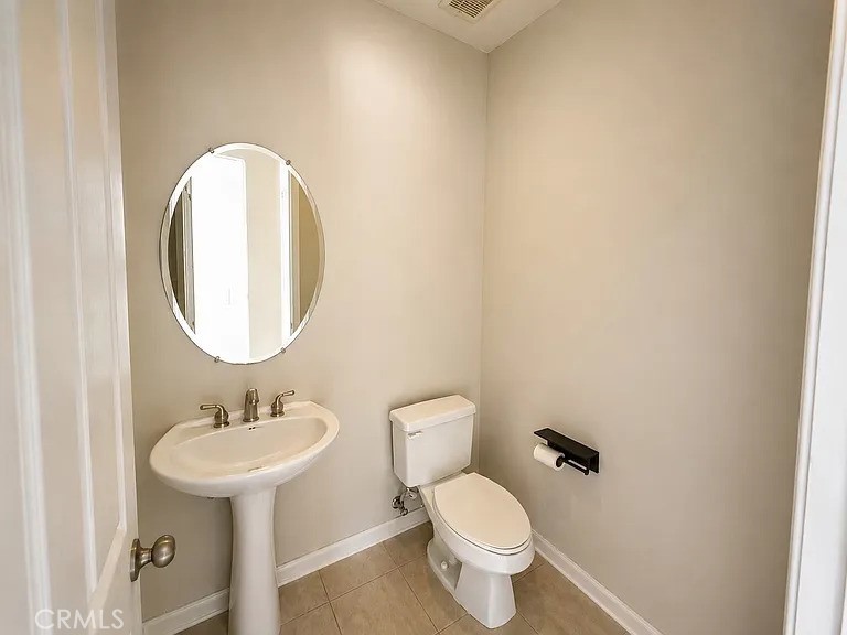 https://media.crmls.org/medias/f2ec2cb8-5755-4fbc-9690-8bb7b86dd49b.jpg?preset=X-Large