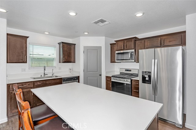 Detail Gallery Image 23 of 50 For 1807 Patricia Ct, Los Banos,  CA 93635 - 4 Beds | 3 Baths