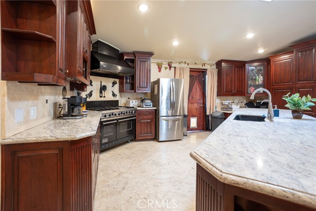 Detail Gallery Image 10 of 75 For 6378 East, Rancho Cucamonga,  CA 91739 - 5 Beds | 4 Baths