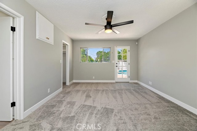 Detail Gallery Image 31 of 41 For 2111 Elsinore Rd, Riverside,  CA 92506 - 3 Beds | 2/1 Baths