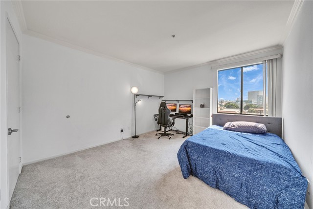 625 S Berendo Street, Los Angeles CA: https://media.crmls.org/medias/f2ef5d69-dd60-4ecf-adc2-de4d608e60e3.jpg
