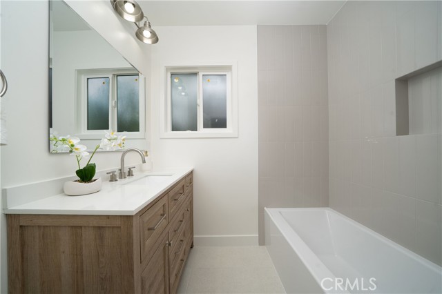 Detail Gallery Image 18 of 30 For 1026 La Presa, Pasadena,  CA 91107 - 3 Beds | 2 Baths