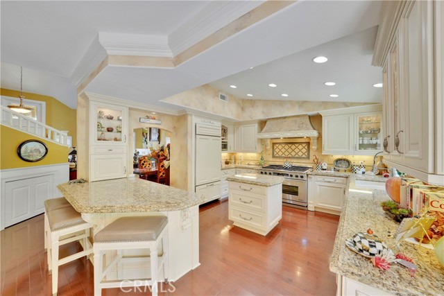 3121 Corte Linda, Newport Beach CA: https://media.crmls.org/medias/f2f0fc06-0e34-447f-b72a-050278353e23.jpg