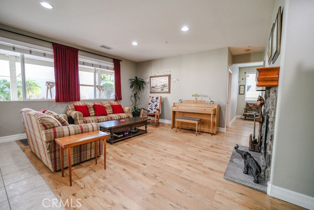 Detail Gallery Image 11 of 41 For 19391 De Marco, Riverside,  CA 92508 - 5 Beds | 3 Baths