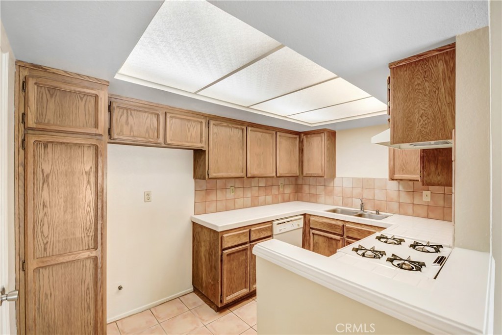 MLS #CV25142915 img 3