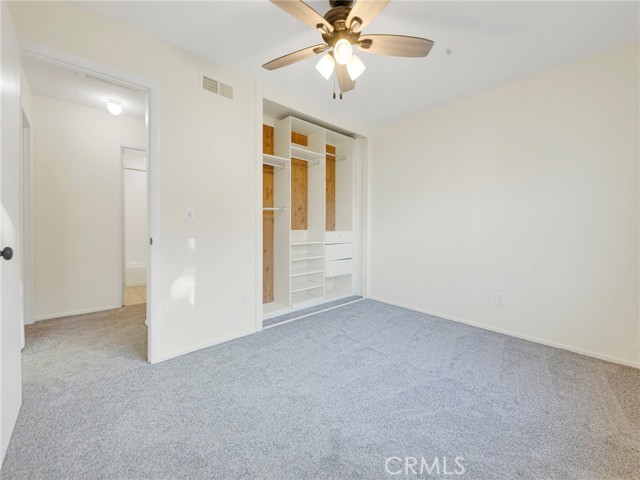 Detail Gallery Image 12 of 53 For 6215 Glide Ave, Woodland Hills,  CA 91367 - 4 Beds | 3 Baths