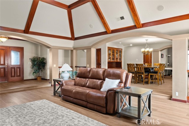 Detail Gallery Image 9 of 68 For 115 Brookvine Cir, Chico,  CA 95973 - 4 Beds | 3 Baths