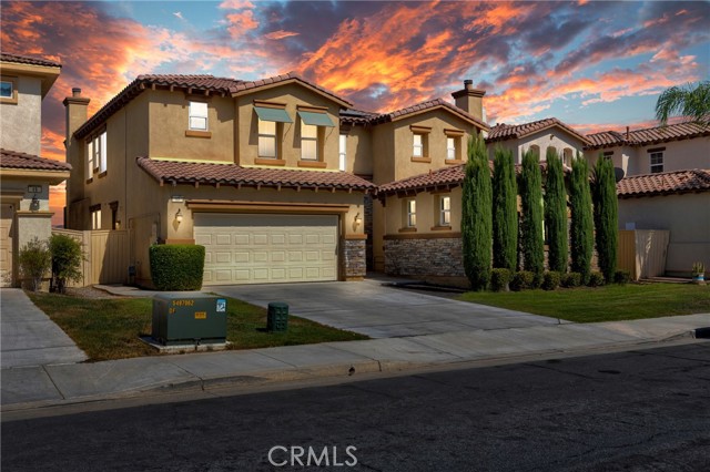 Detail Gallery Image 1 of 1 For 17 Plaza Modena, Lake Elsinore,  CA 92532 - 5 Beds | 3/1 Baths