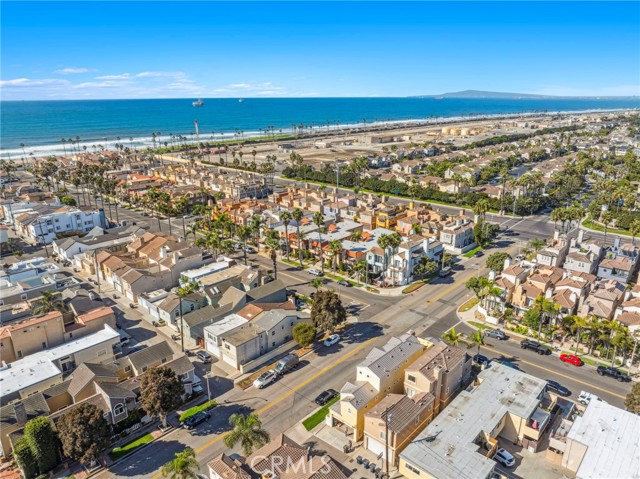 Detail Gallery Image 59 of 66 For 402 22nd St, Huntington Beach,  CA 92648 - 3 Beds | 3/1 Baths