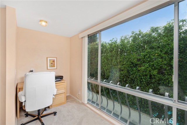 Detail Gallery Image 6 of 17 For 12720 Burbank Blvd. #224,  Valley Village,  CA 91607 - 1 Beds | 1 Baths