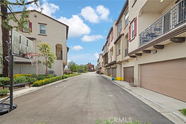 Detail Gallery Image 26 of 30 For 14740 Palmera Ct, Baldwin Park,  CA 91706 - 4 Beds | 3/1 Baths