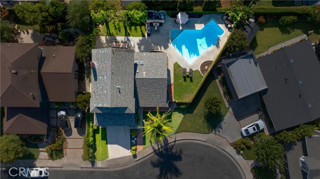 20571 Reef Lane, Huntington Beach CA: https://media.crmls.org/medias/f2f804d3-8cb9-45d8-8b3d-50c777ee7501.jpg