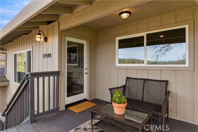 Detail Gallery Image 4 of 40 For 17444 Meadow View Dr, Hidden Valley Lake,  CA 95467 - 3 Beds | 2 Baths