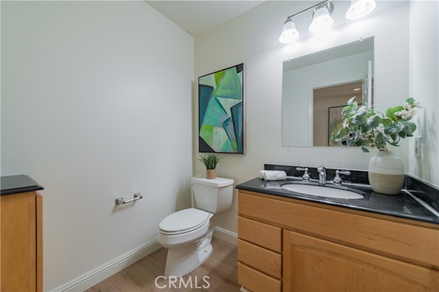 Detail Gallery Image 5 of 22 For 36 Stanford Ct #18,  Irvine,  CA 92612 - 2 Beds | 1/1 Baths