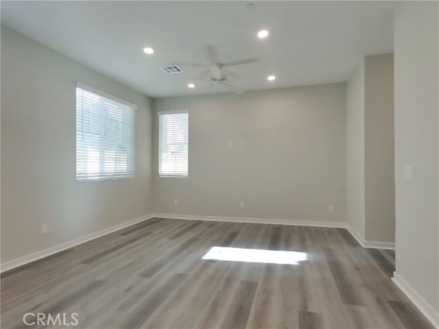 31683 Willowwood Way, Menifee CA: https://media.crmls.org/medias/f2f82f89-46be-426c-a5ab-806aeac49b9f.jpg