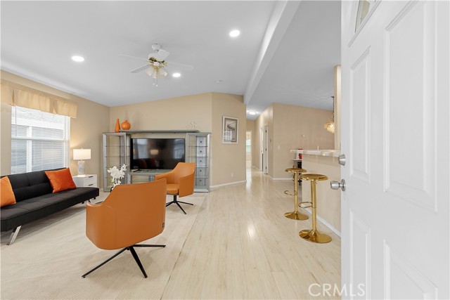 Detail Gallery Image 8 of 64 For 13202 Hoover Street, #18,  Westminster,  CA 92683 - 3 Beds | 2 Baths