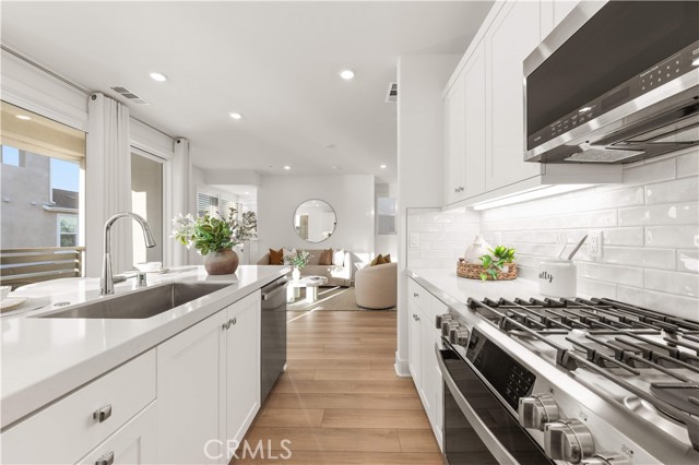 470 Lobata, Irvine CA: https://media.crmls.org/medias/f2f8a28c-4f22-4899-8f2f-f68bbb049da3.jpg